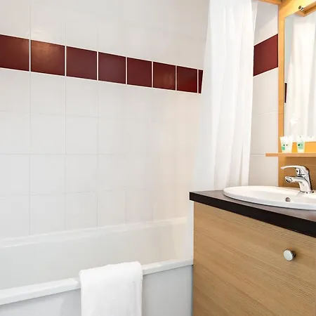 Lagrange Vacances Le Domaine Des Cazelles 3*